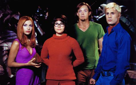 Sarah Michelle Gellar Daphne And Velma Kiss Was Cut From Scooby Doo