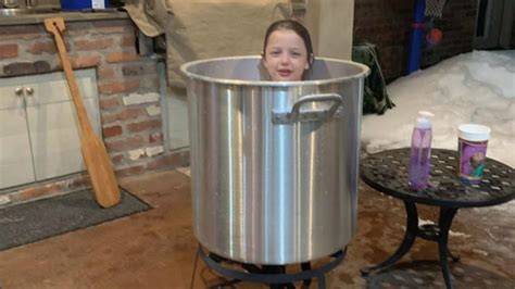 No Running Water No Problem Louisiana Mom Goes Viral With ‘snow Baths