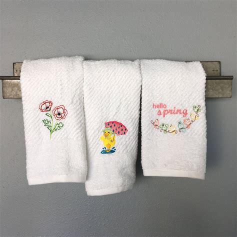 10 Hand Towel Ideas For Bathroom