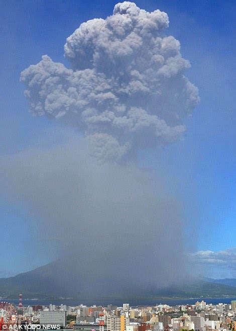 Mount Sakurajima Eruption Impressive Ash Cloud Reaches For The Sky As