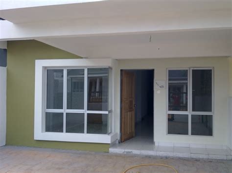 Rumah rangka dengan tingkap panorama di asas pita. MeNarA KehiDupaN: Taman Desa Sri Qaseh 07/04/2012 Kemasan ...