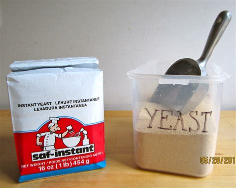 Fresh yeast to dry yeast conversion. Brot & Bread: MY PANTRY - ALL ABOUT YEAST