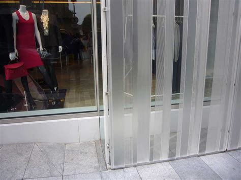 Pmma Acrylic Facade Of The Reiss Hq Building In London Retail