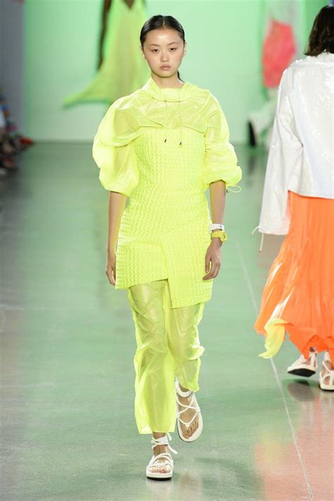 Milly Spring 2019 Ready To Wear Collection Runway Looks Beauty Models And Reviews Green