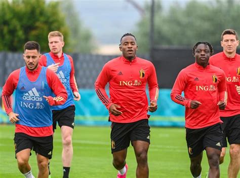 Questa pagina mostra una visuale dettagliata dell'attuale squadra. Italia-Belgio, l'inganno dei «Diavoli rossi»: allenamenti ...