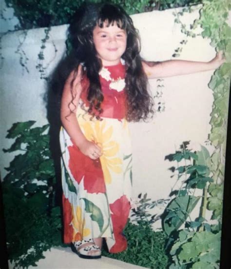 Voir cette épingle et d'autres images dans sarah. Sarah Fraisou: Elle balance une photo dossier de son ...