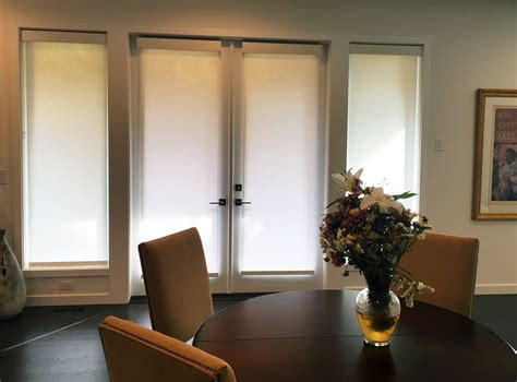 The shade used here is an architella duette honeycomb. Featuring Hunter Douglas roller shades with a large square ...
