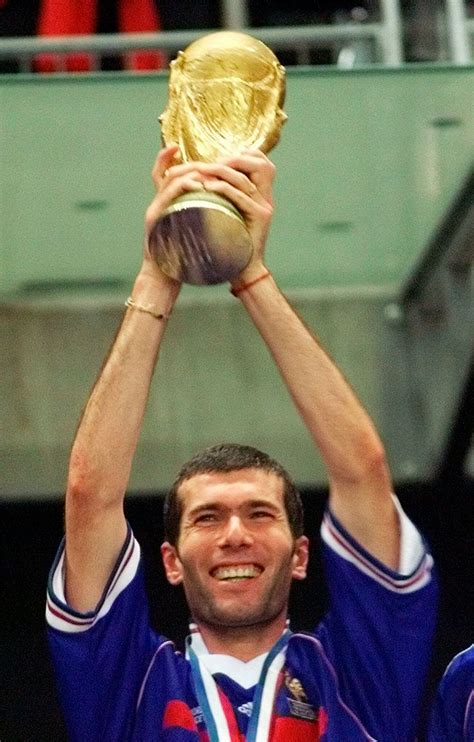 Zinedine Zidane (Francia) | Soccer training, Sports, Zinedine zidane