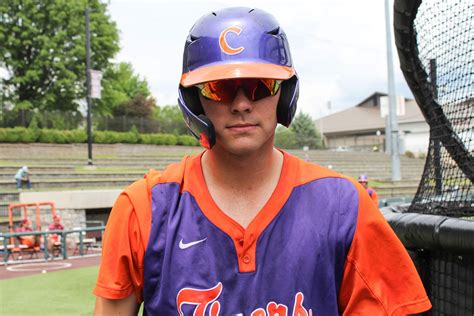 Eight Run Fifth Propels No Tigers Over Hokies Clemson Tigers