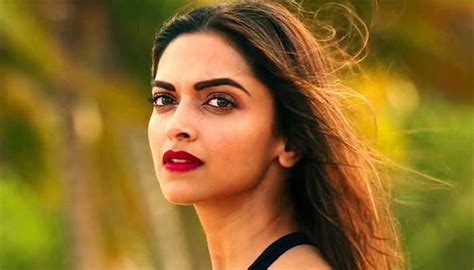 Deepika Padukone Voted Sexiest Woman Alive For Second Time Beauty