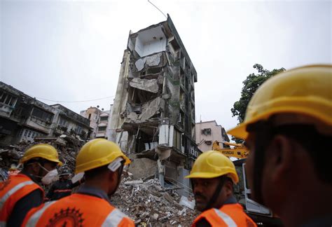 Building Collapse In Western Indias Thane District Leaves At Least 12