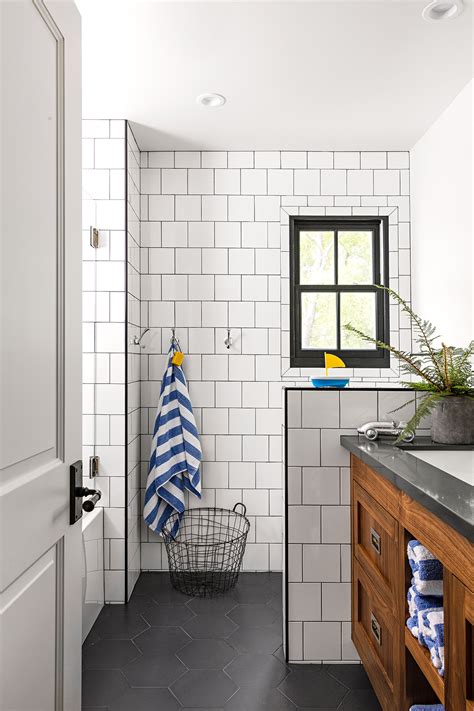 First seen in new york city back in 1904, the classic tile was quickly adopted due to an enduring material that imparts timeless charm, subway tile is also a natural choice for your bathroom design. Our Best Bathroom Subway Tile Ideas | Better Homes & Gardens