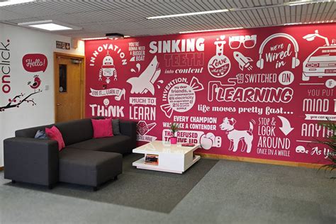 80 Creative Office Wall Design Ideas To Increase Productivity