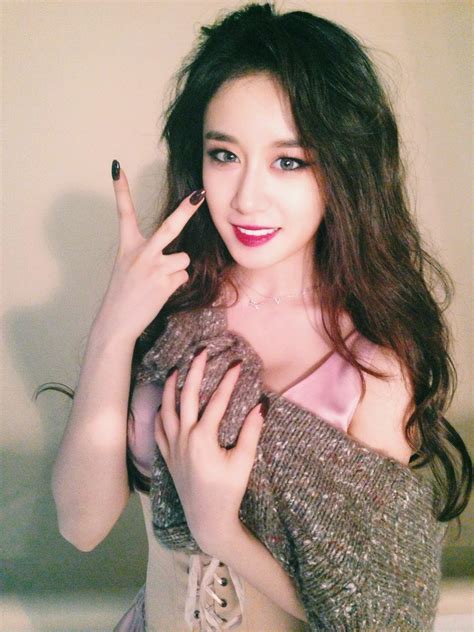 T Ara Lovers Check Out Jiyeon S Stunning Bts Pictures From Her Cosmopolitan Magazine Pictorial