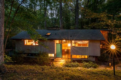 5 out of 5 stars. Viva Cindy: The Mid-Century Modern Deck House