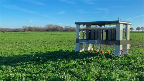 Autonomous Agricultural Robots Revolutionize Organic Farming