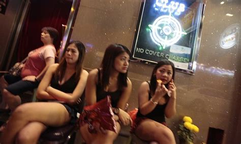 Hong Kong S Red Light District As Usual After Rurik Jutting S Accused Murders Daily Mail Online