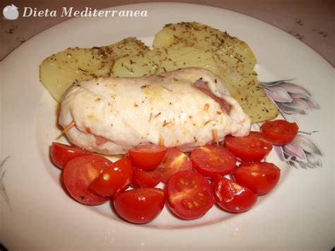 Involtini di pollo al forno con patate. Involtini di pollo con patate e pomodorini | Dieta ...