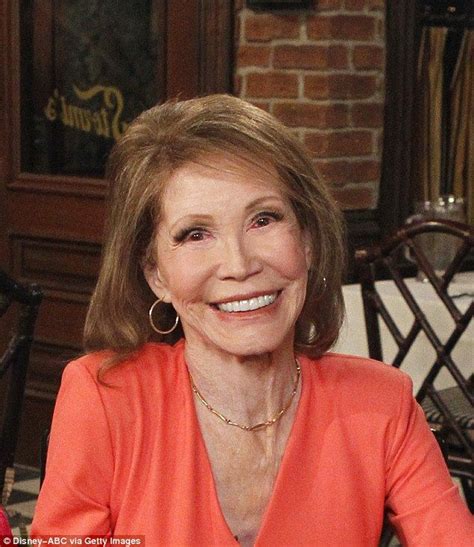 television icon mary tyler moore dies aged 80 mary tyler moore stars then and now actresses