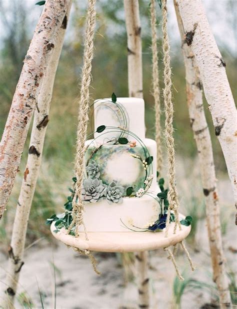 An upside down 'chandelier cake' ofcourse. 7 Upside down wedding cakes,Hanging Chandelier cake