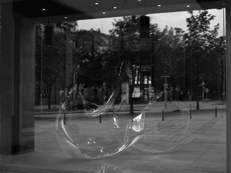 Sculpture Behind Glass Foto And Bild Abstraktes Formen Motive Bilder