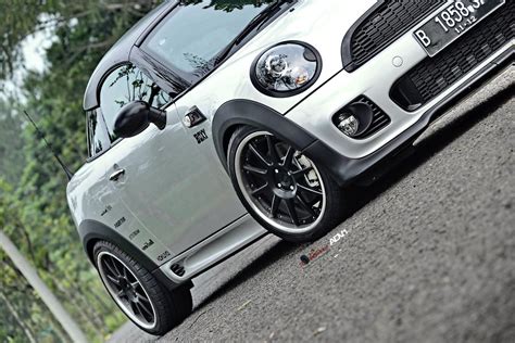 Custom White Mini Cooper With Contrasting Black Accents