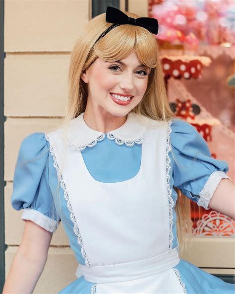 Pin By A S Strawberry On アリス Alice Cosplay Disney Face Characters