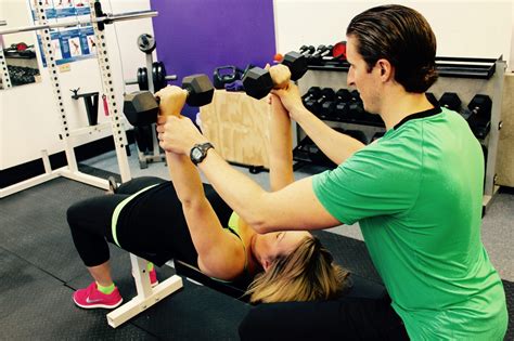 5 Ways A Personal Trainer Can Help You Overhaul Fitness