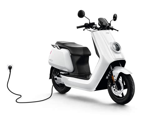 Moto Eléctrica Inteligente Scooter N1 De Niu Siempre Conectada A La