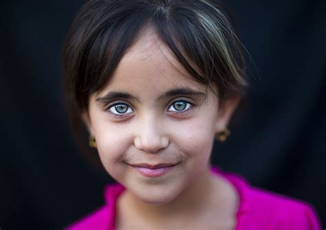 kurdish girl with green eyes akre kurdistan iraq girl with green eyes portrait beautiful face