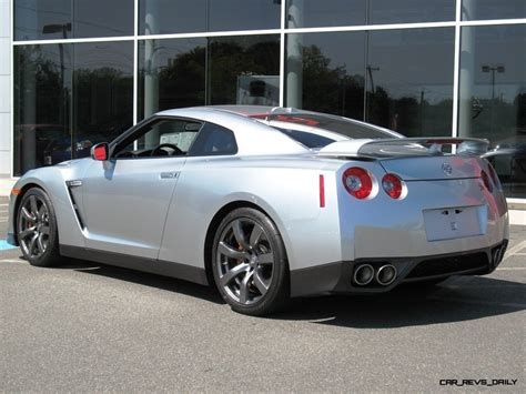 Supercar Hall Of Fame 2011 Nissan Gt R In Super Silver Special Metallic