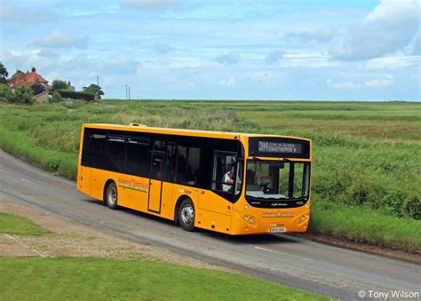 East Norfolk And East Suffolk Bus Blog Coasthopper Evoras In Action