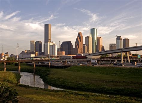 47 Houston Skyline Wallpaper Hd On Wallpapersafari