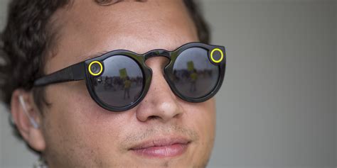 Snapchat Les Lunettes Connectées Spectacles Débarquent En Europe