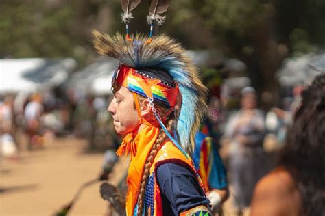 Powwow Native Americans In Full Regalia Details Of Regalia Editorial