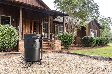 Find out if this smoker brand is best for your requirements. Smoke Meats Like the Pros: Oklahoma Joe's Bronco Drum ...