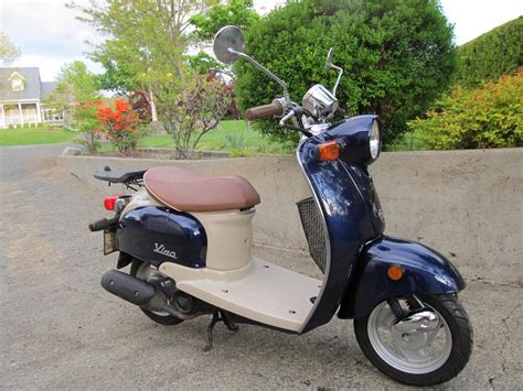 A substantial savings on scooters can be experienced when they are the difference in the 50cc scooter and the 150cc scooter is the engine and the speed. Yamaha Vino 50cc scooter, excellent condition, less than ...