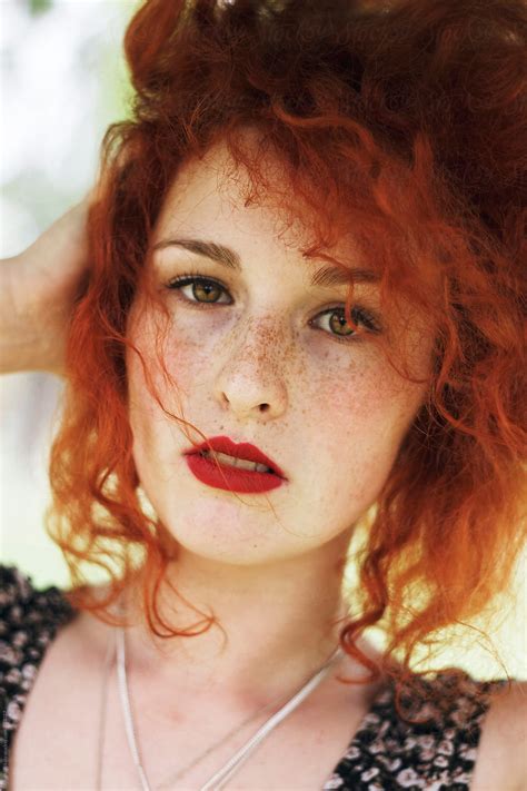 Portrait Of A Beautiful Ginger Haired Woman Del Colaborador De Stocksy Jovana Rikalo Stocksy