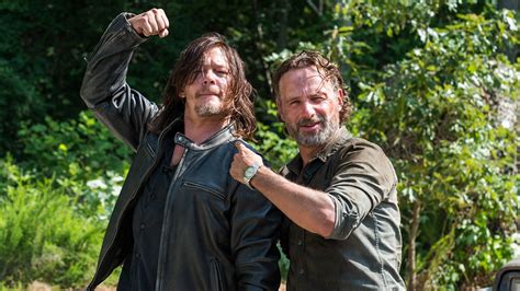 Michonne, glenn and rosita took off after daryl; Rick stirbt in The Walking Dead durch Daryls Hand - dachte ...