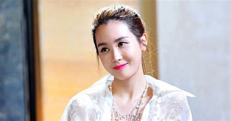 Nữ Hoàng Dao Kéo Lee Da Hae Từng điêu đứng Vì Scandal Bán Dâm Và Cuộc Tình Tai Tiếng Với Bạn