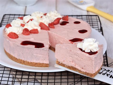 CHEESECAKE ALLE FRAGOLE Ricetta Cheesecake Fredda Senza Cottura