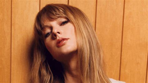 Midnights Taylor Swift Smashes Records With Midnights Becoming The Most Streamed Artist