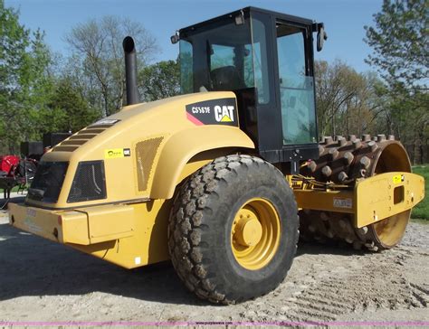 2007 Caterpillar Cs563e Smooth Drum Roller With Padfoot Kit In