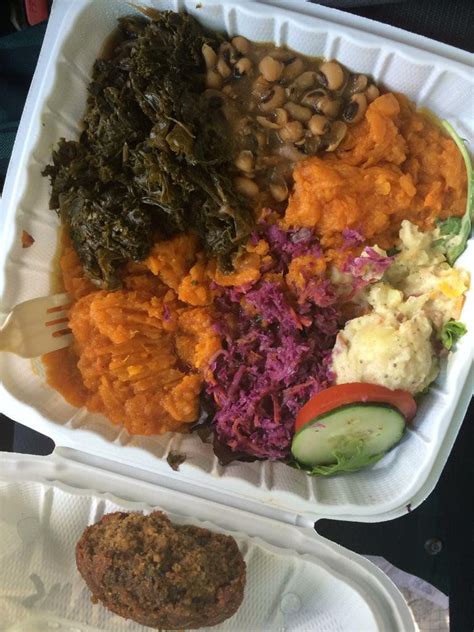 Soul food vegan aims to end food deserts, combat nutritional deficiencies, and provide plant based, alkaline goodness with a soulful twist. Vegan soul food - Twitter Search | Vegan soul food, Soul ...