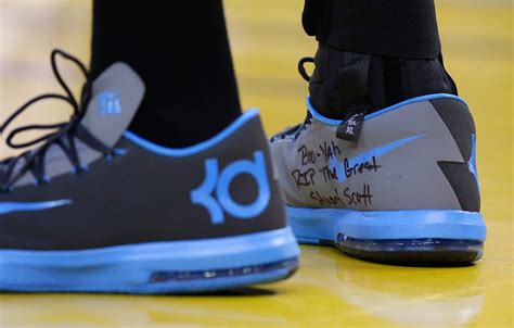 Solewatch Kevin Durant Honors Stuart Scott On His Sneakers Sole