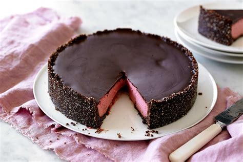 Cherry Ripe Cheesecake