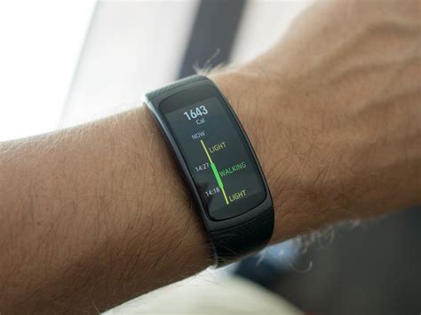 It's not heavy, the band is moulded to fit your wrist's curvature and the strap is the silicone. Best Screen Protectors for Samsung Gear Fit 2 | Android ...