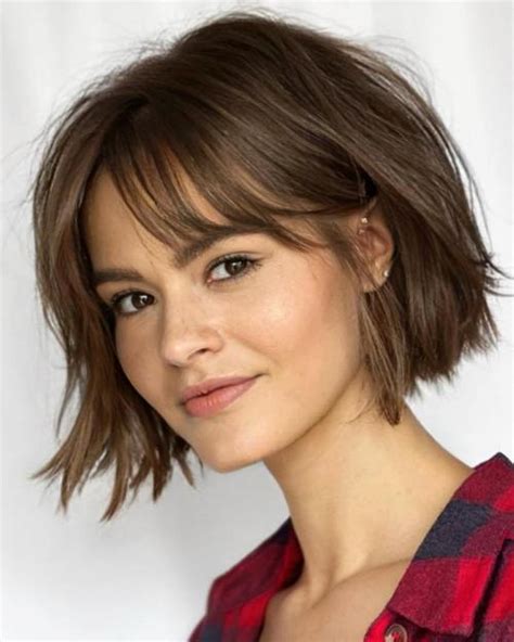 30 Best Chin Length Hairstyles Thatll Be Trending In 2022
