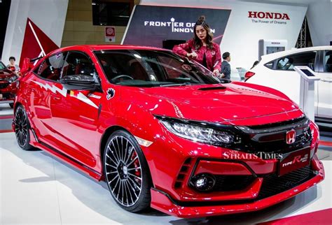 Malaysia 10th generation civic fc club civic x & the strutters civic fc club malaysia gathering at ipoh official full video by. Honda showcases Civic Type R with Mugen concept bodykit ...