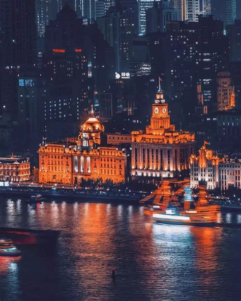 Shanghai is the largest city in china and is divided into 19 districts. 德国摄影师航拍的上海在INS爆红，网友大赞：这也太美了! - FOTOMEN
